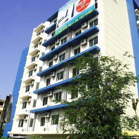 Cs Residence